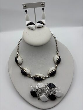 MCM Black and White Glass Thermoset Necklace, Earrings & Brooch Lot JP461